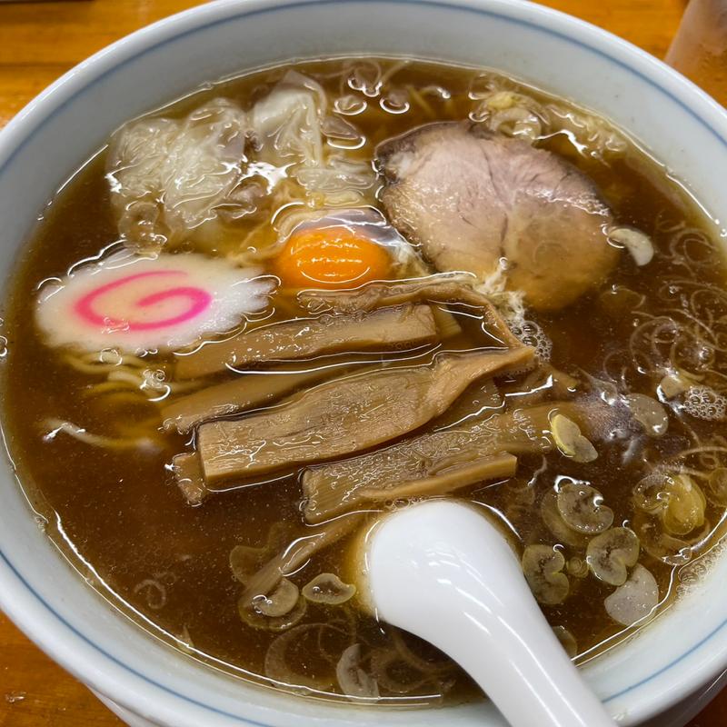 ワンタン麺半分 生卵(中華そば専門店 勝や （かつや）)