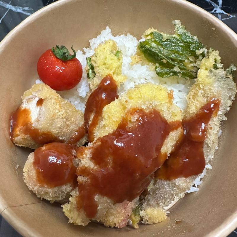 日替わり弁当 豚巻き野菜フライ(旬菜マルシェ やました)