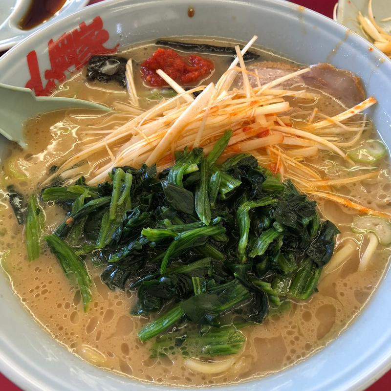 醤油ラーメン【中盛】トッピング【ほうれん草　白髪ネギ】(ラーメン山岡家 足利店)