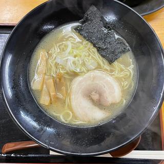 鶏白湯ラーメン(野菜たっぷりタンメンの店 大久保)