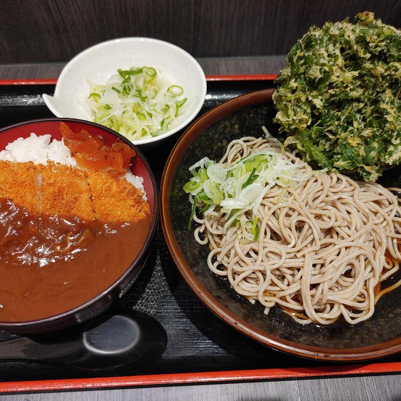 カツカレー丼冷そばセット＋春菊天＋追加ねぎ(そば処めとろ庵 西船橋メトロピア店)
