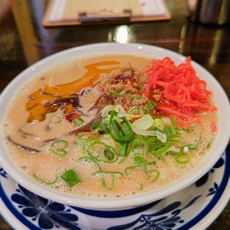 豚骨担々麺(のげら～ )