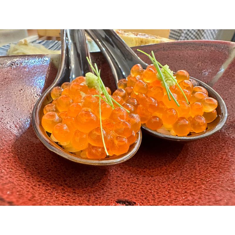 いくら(立ち飲み鮨 謹賀 駅前第3ビル)