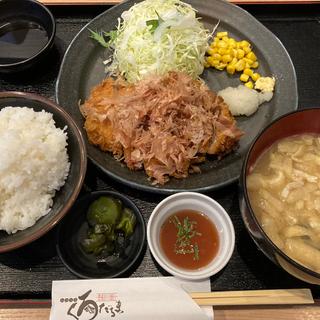 おろしカツ定食(くろだるま 宇宿店)