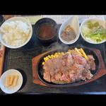 熟成赤身牛ステーキ定食(ビッグシェフ亭)
