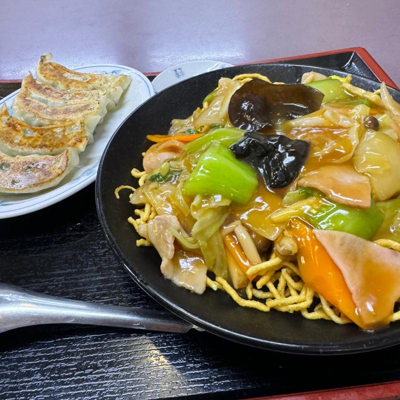 五目かたやきそば 餃子(中華しみずや)