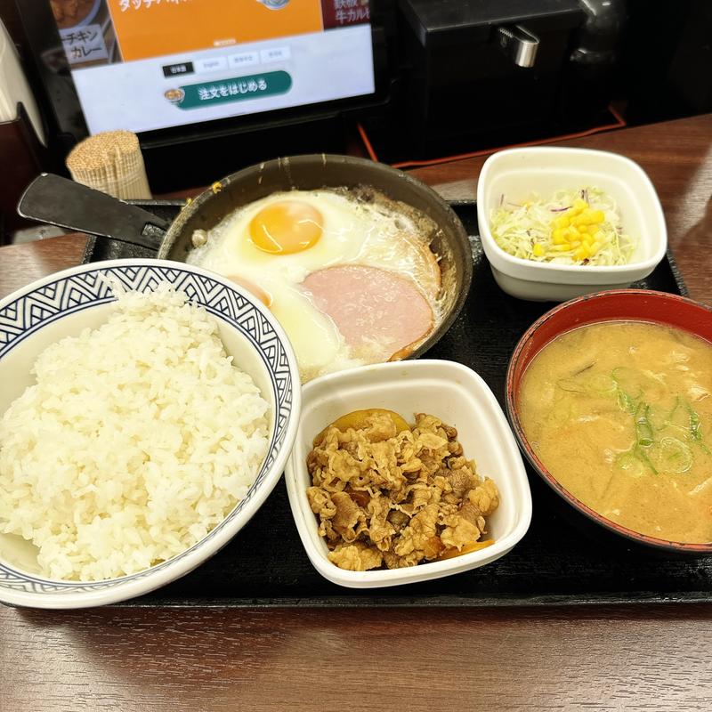 Wハムエッグ牛小鉢定食(吉野家 中目黒駅前店 )