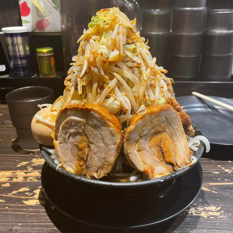 特製カネシ醤油 ヤサイマシマシ ニンニク(麺や久)