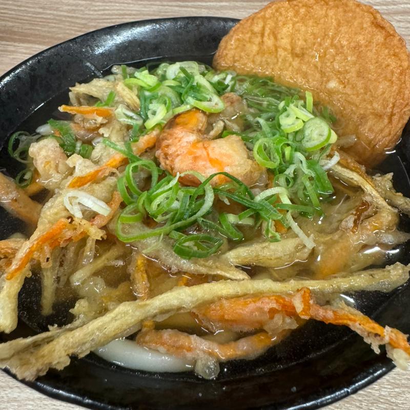 うどん（かき揚げ、丸天〕(やお八うどん)