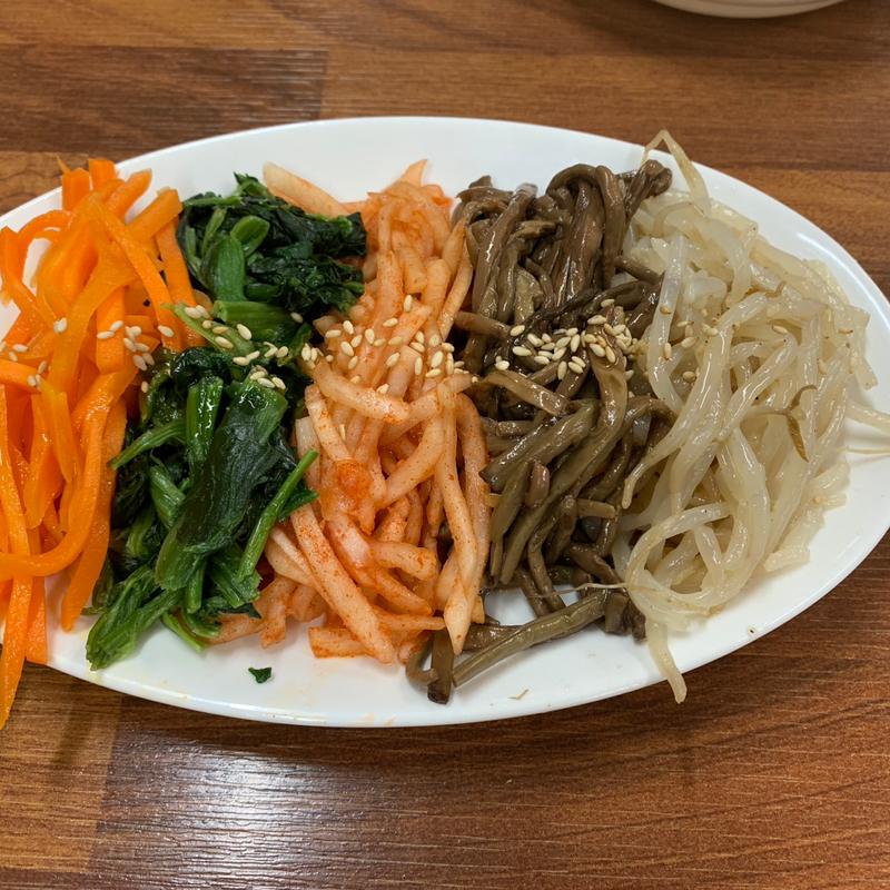 ナムル(食堂ユリ)