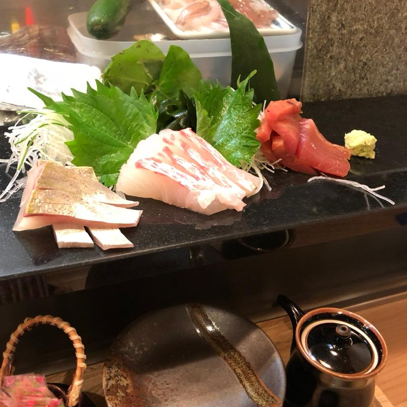 お造り盛り合わせ(すし友)