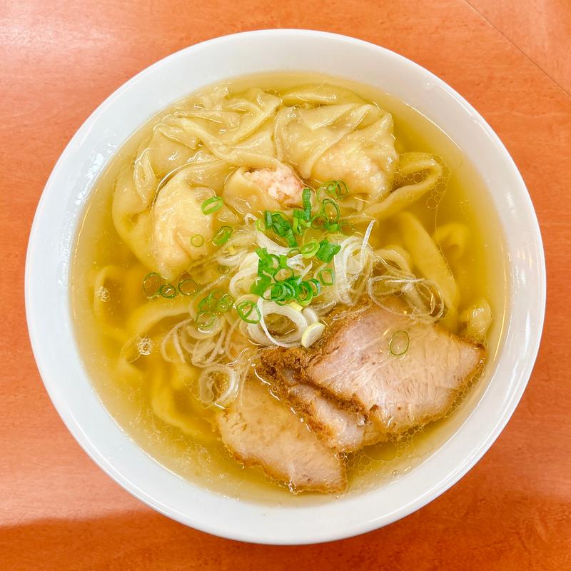 海老ワンタンメン(日陰)