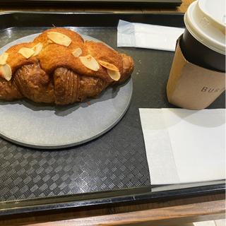 クロワッサン・ザマンド(BOULANGERIE BURDIGALA アトレ浦和店)