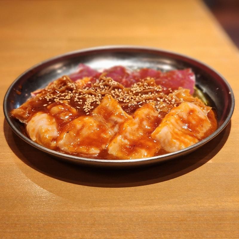 ホルモン盛り(炭火焼肉リバティ)