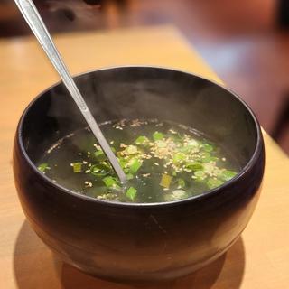 わかめスープ(炭火焼肉リバティ)