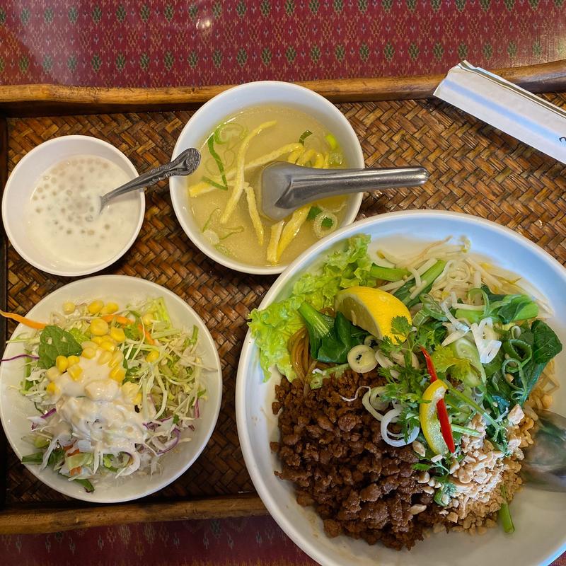 豚ひき肉の汁なし麺(トムヤムクン 荻窪店)