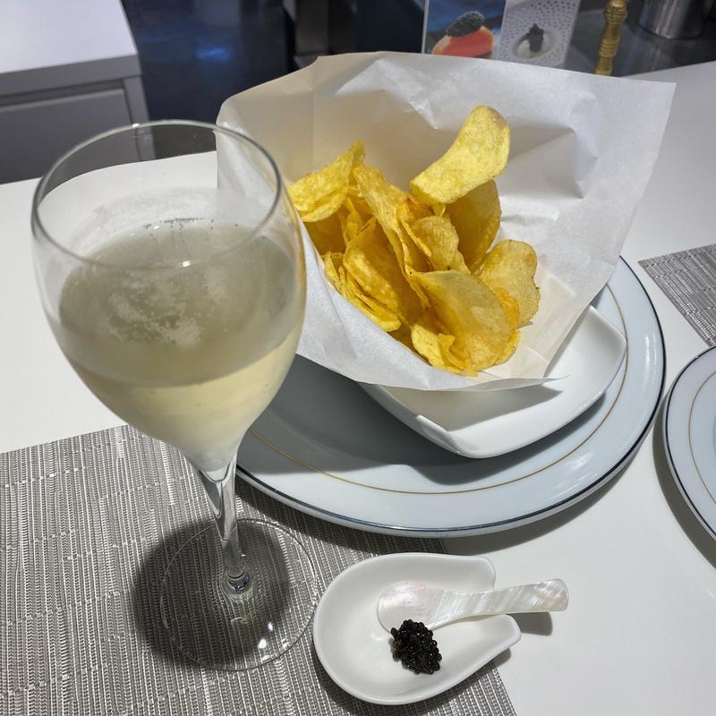 トリュフポテトチップス(キャビアハウス＆プルニエ 銀座店)