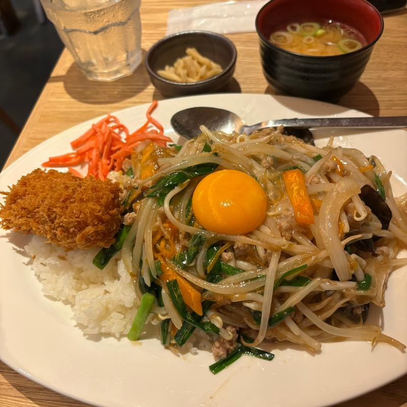 豚肉ともやしの餡掛け飯(キッチンツキウマ)