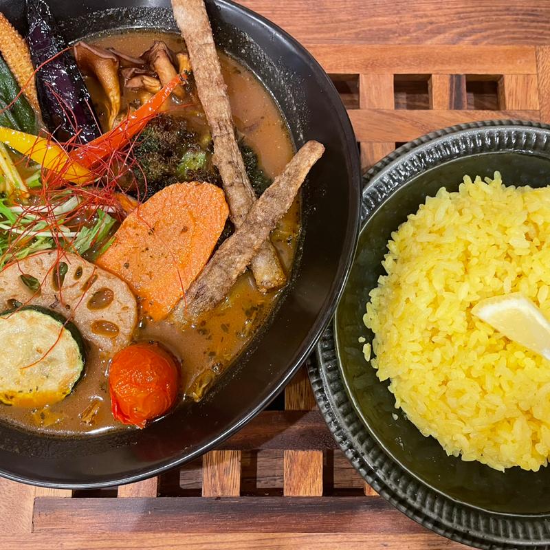 11品目彩り野菜と根菜(札幌スープカレー絲~いと~)