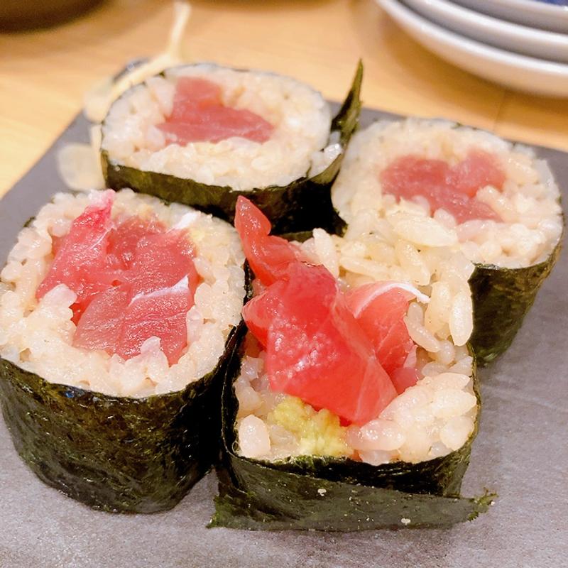中太巻き寿司（鉄火）(鮨・酒・魚 杉玉 うらぶくろ店)