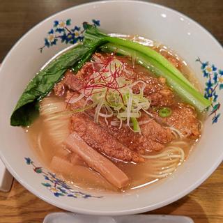 排骨麺(豚骨清湯・自家製麺かつら)