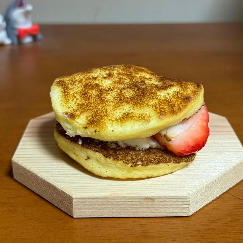 静岡いちご生どら(三坂屋 本店 （みさかや）)