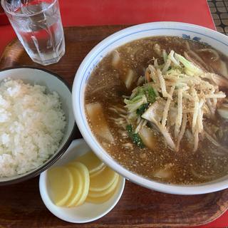 味噌ラーメン+半ライス(廬山)