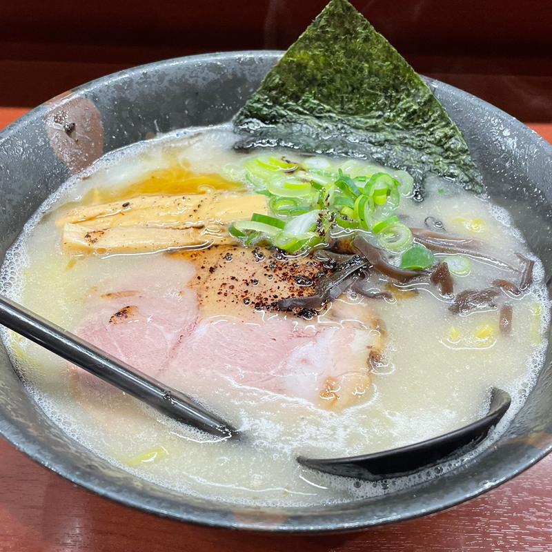 とんこつラーメン塩(かねもり)
