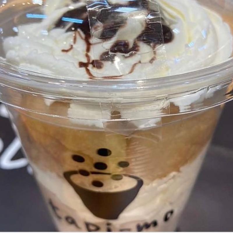 カップケーキ(トイレの近くにあるピザ屋 目がMEGAシャキドンキーコングUNY 恵那店)