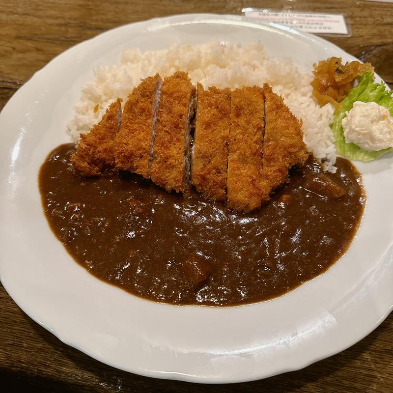 カツカレー　ご飯大盛り(くまげら)