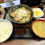 鉄板牛カルビ定食(吉野家 中目黒駅前店 )