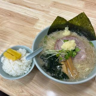 ラーメン　半ライス