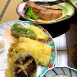 夕食(温泉民宿 本間義一)