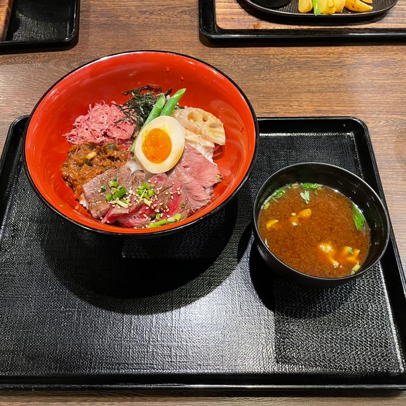 黒毛和牛三昧丼(ハンバーグ&ステーキ黒毛和牛腰塚　新宿高島屋タイムズスクエア店)