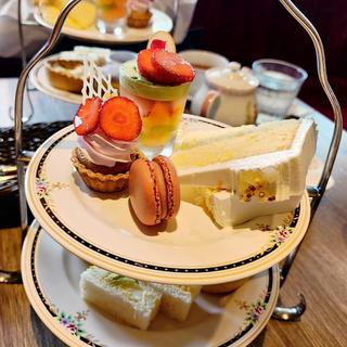 春のアフタヌーンティー(ル サロン ド ニナス 小田急百貨店新宿)