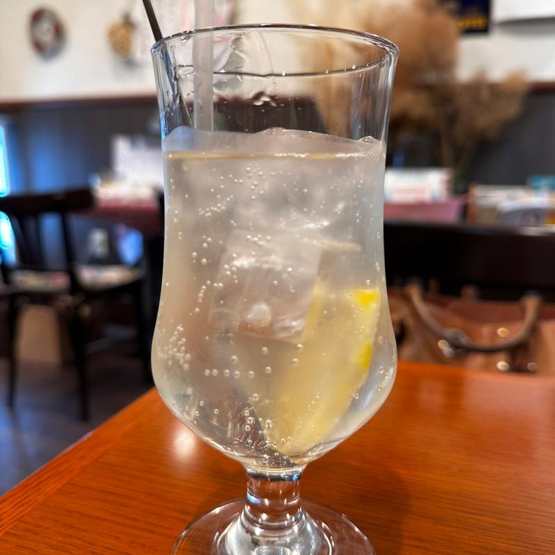はちみつレモンソーダ(喫茶店こむぎ)
