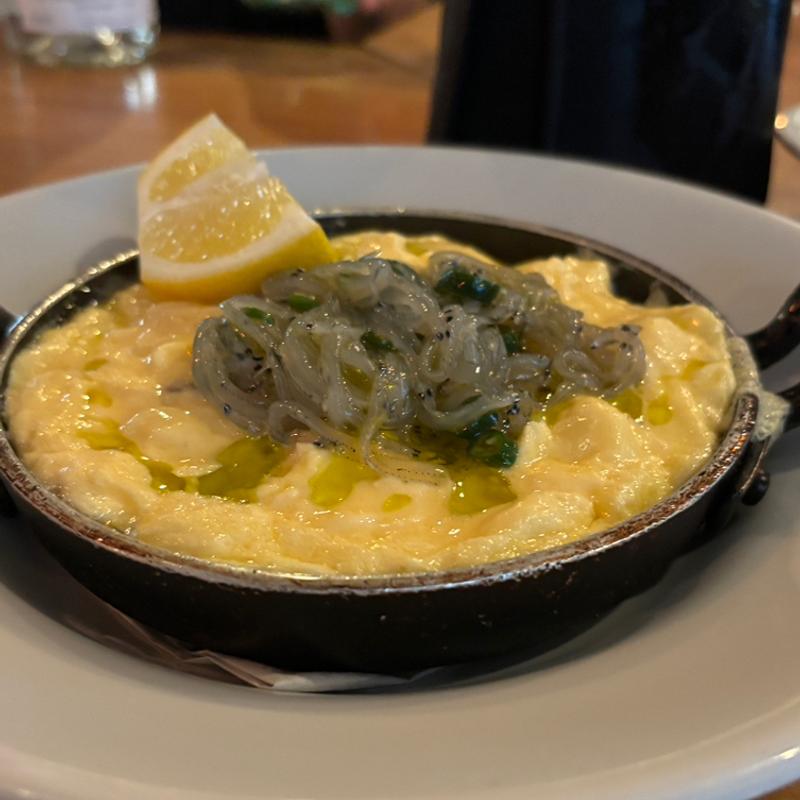 青森産白魚と青唐辛子のオムレツ(AURELIO)