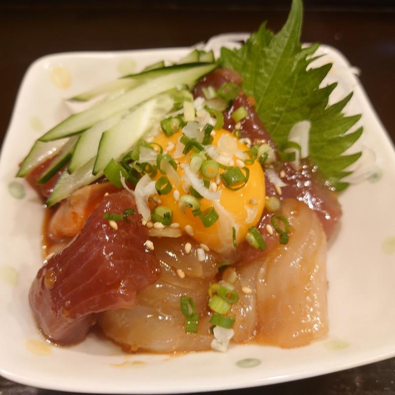 海鮮ユッケ 〜特製甘辛タレ〜(源八船頭 新小岩店)