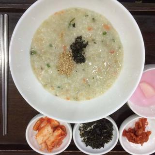 韓国粥定食(生野区コリアンタウン)
