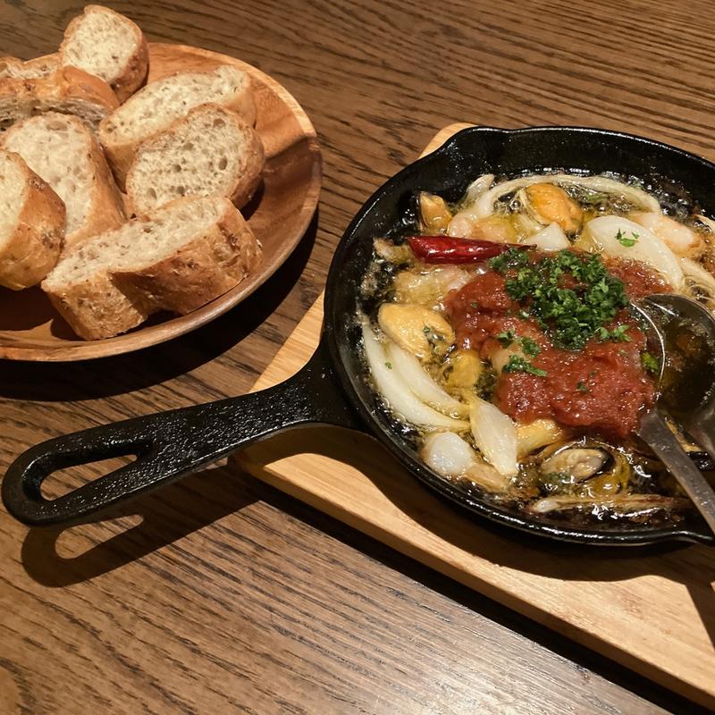 小エビとムール貝のアヒージョ(フライシュ ケーニッヒ （das fleisch KoniG）)