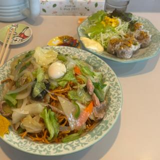 かた焼きソバ+焼売(中華料理　満福亭 )