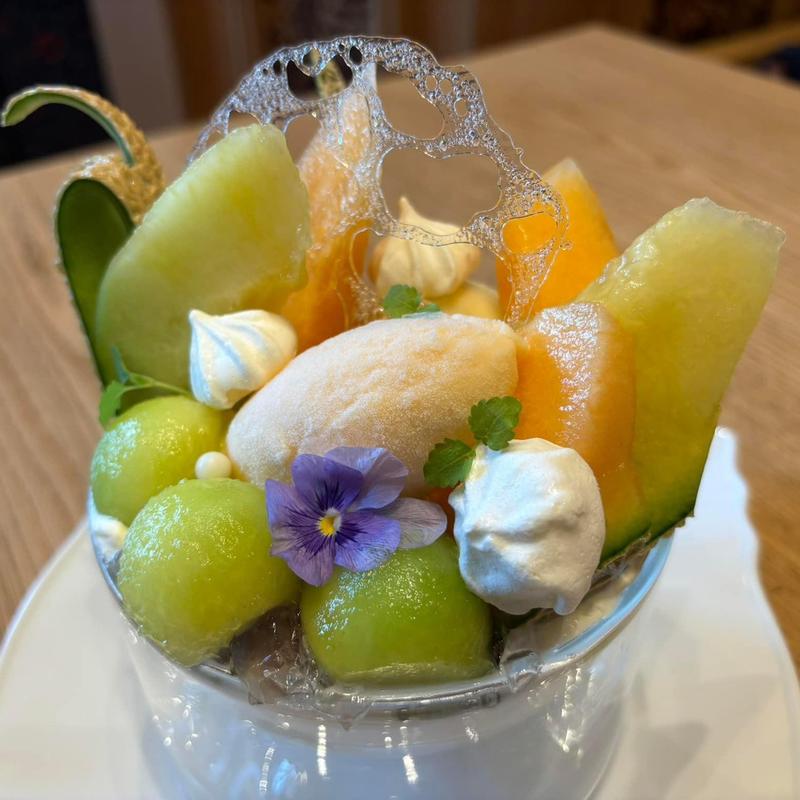 メロンパフェ(水信フルーツパーラーラボ)