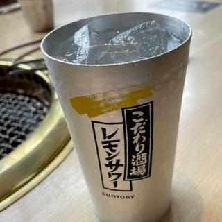 こだわり酒場のレモンサワー