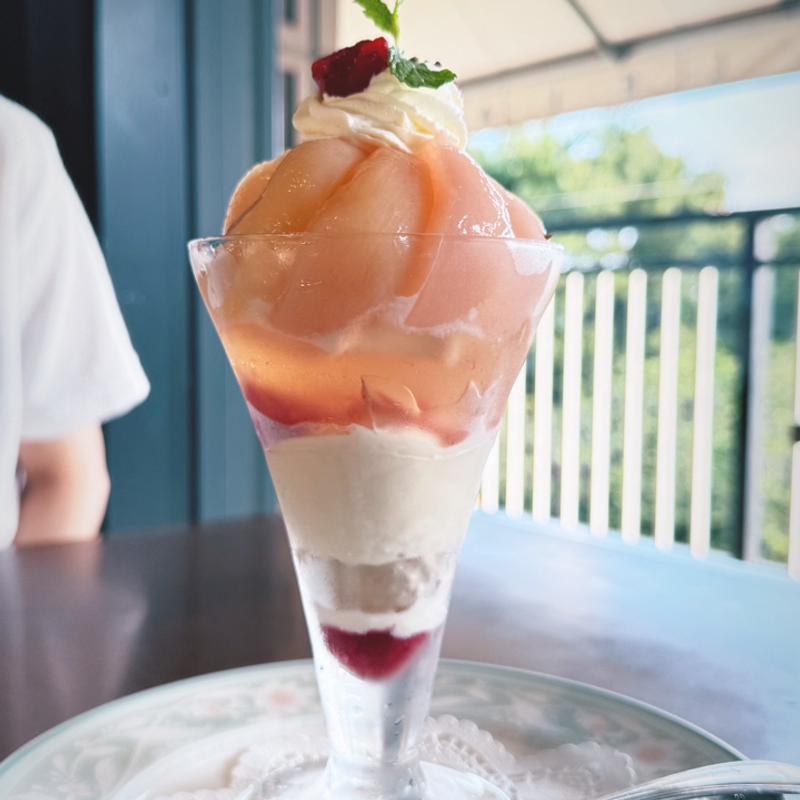 メルバ風ピーチパフェ(上野精養軒)