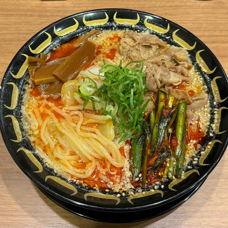 旨辛味噌ラーメン(特製味噌ラーメン わだ商店 西池袋店 （旧：大阪スタ味噌ラーメンわだ）)