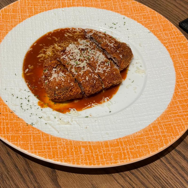 牛フィレ肉のカツレツ(Küche NEW Munchen)