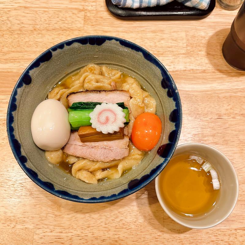 油そば(味玉入り)出汁スープ付き(だしと麺 遊泳)