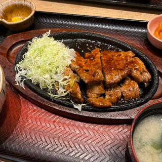 大戸屋炭火焼き鉄板トンテキ定食(大戸屋 ベニバナウォーク桶川店 )