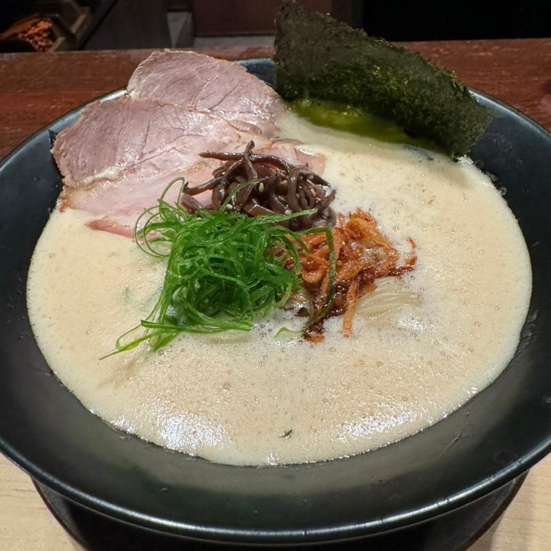 六の鶏白湯そば(中華そば 六 Chinese Noodles ROKU)