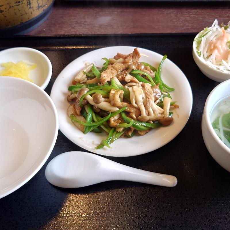 細切り豚肉とピーマンの炒め(麺飯家龍門 （リュウモン）)